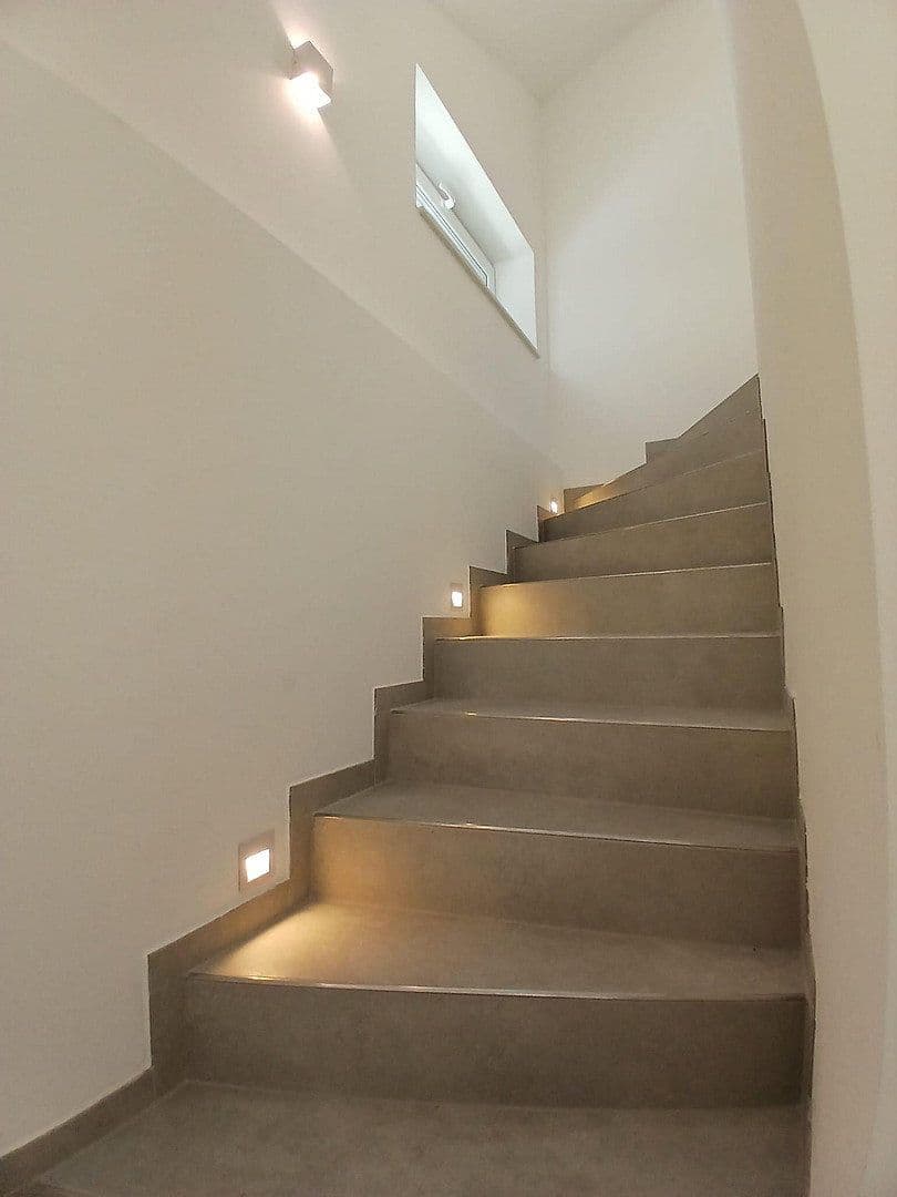 Prenájom bytu 2-izbový 75 m², Hamburg, Hamburg Prenájom bytu 2-izbový 75 m², Hamburg, Hamburg