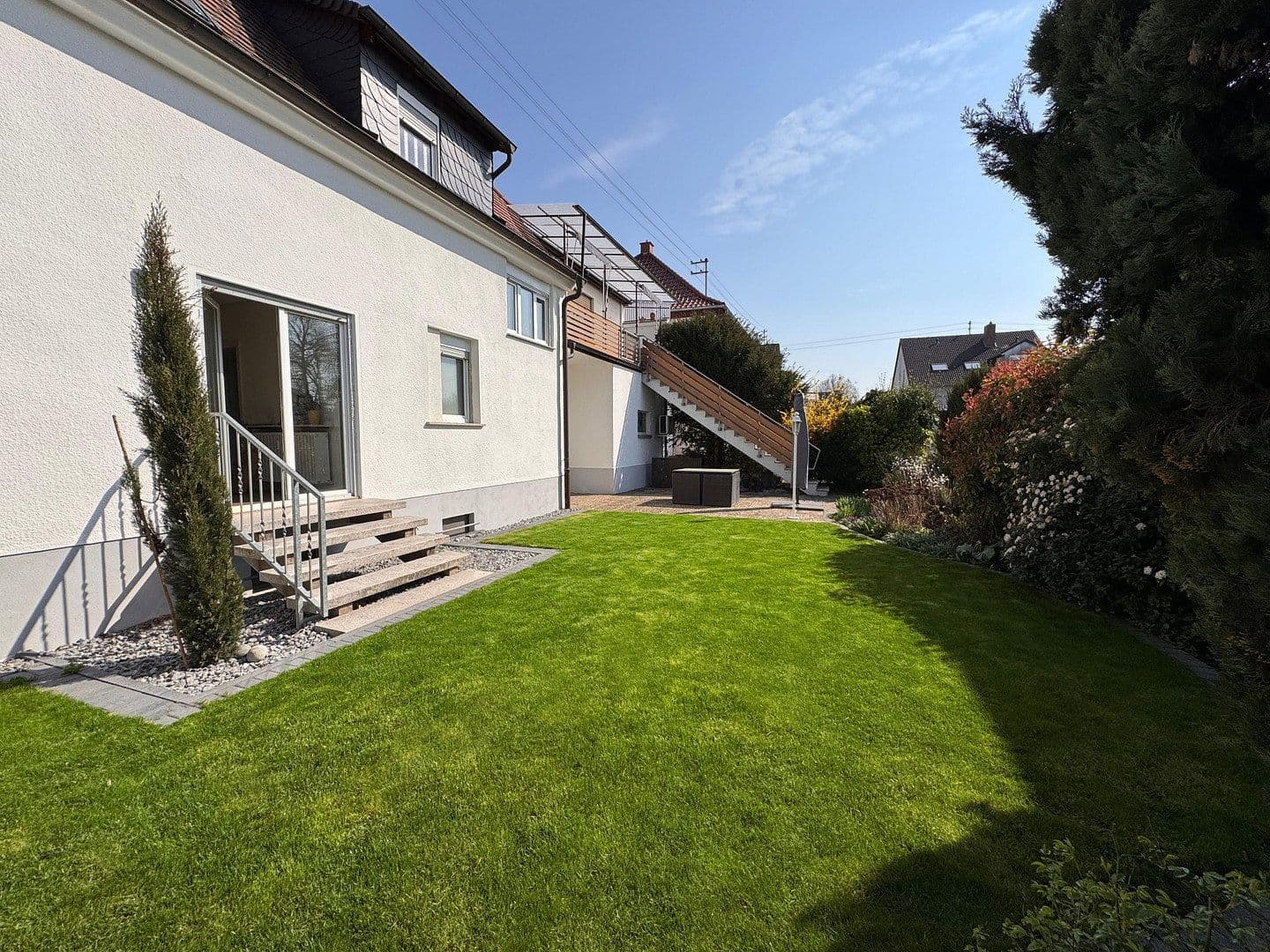 Predaj domu 153 m², pozemek 410 m², Ludwigshafen-Oggersheim, Porýnie-Falcko Predaj domu 153 m², pozemek 410 m², Ludwigshafen-Oggersheim, Porýnie-Falcko