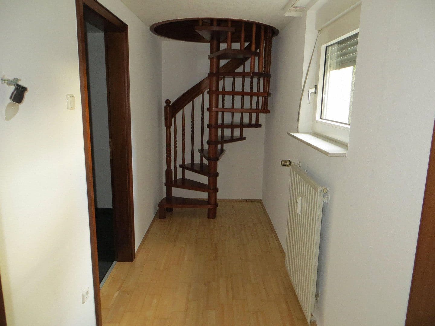 Prenájom bytu 3-izbový 130 m², Bottrop, Severné Porýnie - Westfálsko Prenájom bytu 3-izbový 130 m², Bottrop, Severné Porýnie - Westfálsko