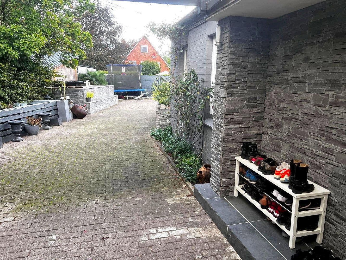 Predaj domu 220 m², pozemek 550 m², Tangstedt, Šlezvicko-Holštajnsko Predaj domu 220 m², pozemek 550 m², Tangstedt, Šlezvicko-Holštajnsko