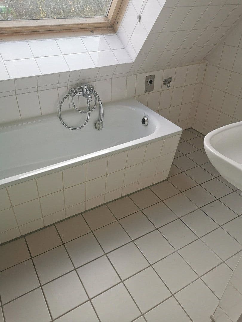 Prenájom bytu 4-izbový 112 m², Berlin, Berlín Prenájom bytu 4-izbový 112 m², Berlin, Berlín