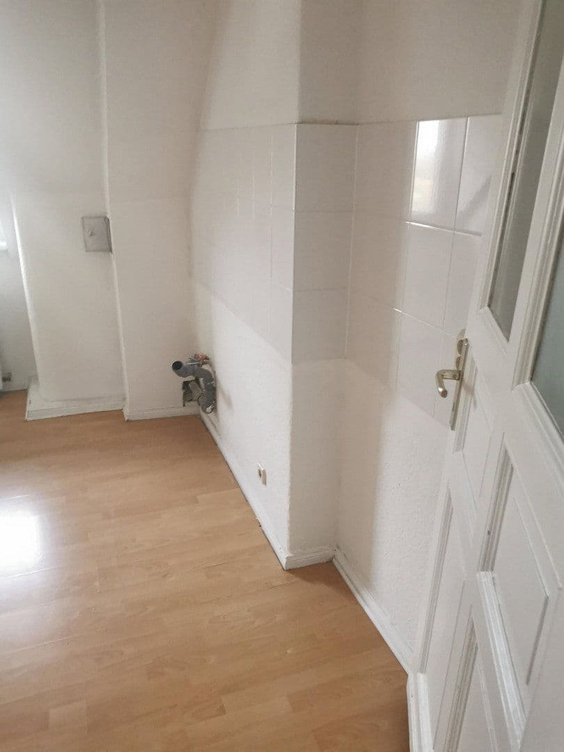 Prenájom bytu 4-izbový 112 m², Berlin, Berlín Prenájom bytu 4-izbový 112 m², Berlin, Berlín