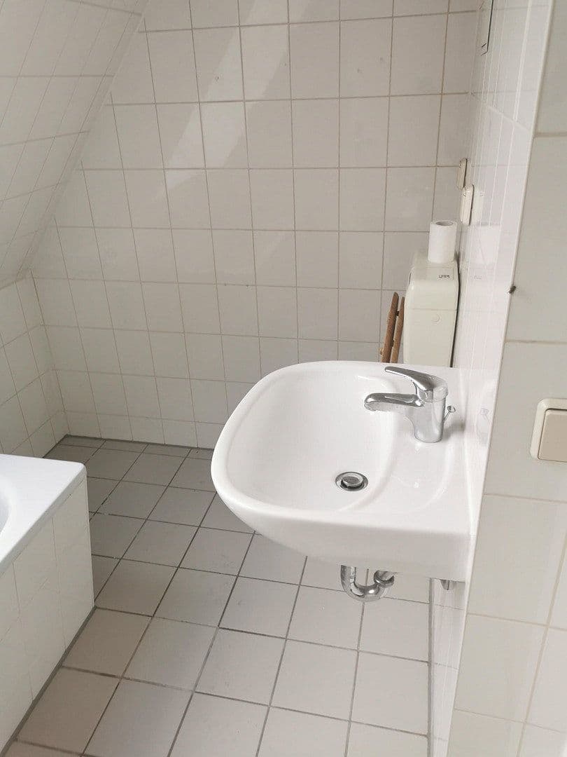 Prenájom bytu 4-izbový 112 m², Berlin, Berlín Prenájom bytu 4-izbový 112 m², Berlin, Berlín