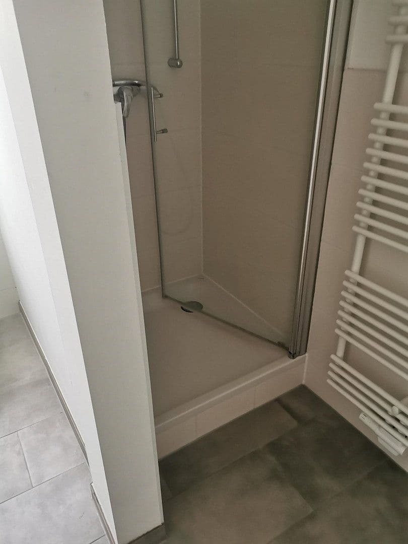 Prenájom bytu 4-izbový 112 m², Berlin, Berlín Prenájom bytu 4-izbový 112 m², Berlin, Berlín