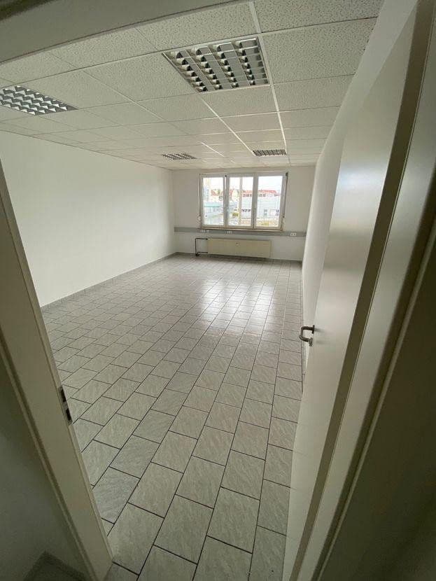 Prenájom kancelárie 88 m², Humbserstr.22, Fürth, Bavorsko Prenájom kancelárie 88 m², Humbserstr.22, Fürth, Bavorsko