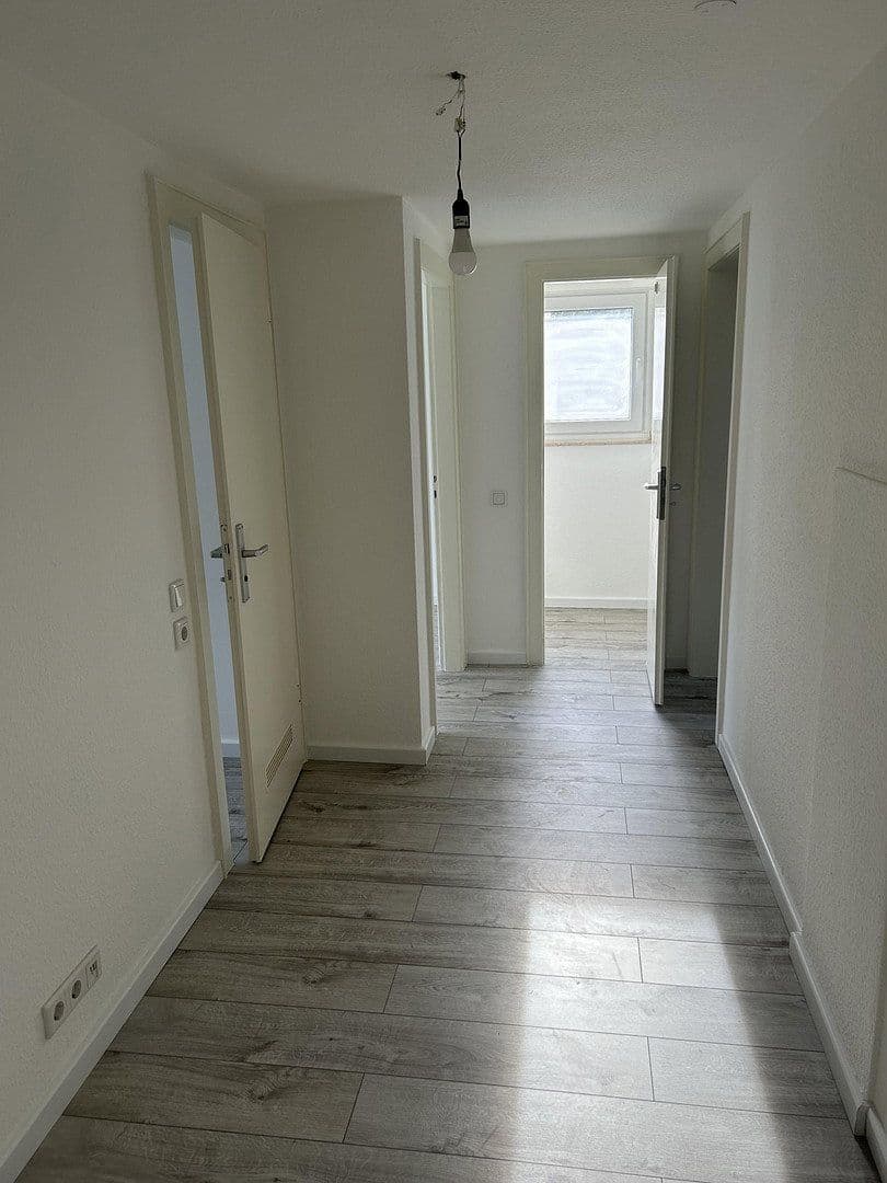 Prenájom bytu 3-izbový 68 m², Curieweg 12, Düsseldorf, Severné Porýnie - Westfálsko Prenájom bytu 3-izbový 68 m², Curieweg 12, Düsseldorf, Severné Porýnie - Westfálsko