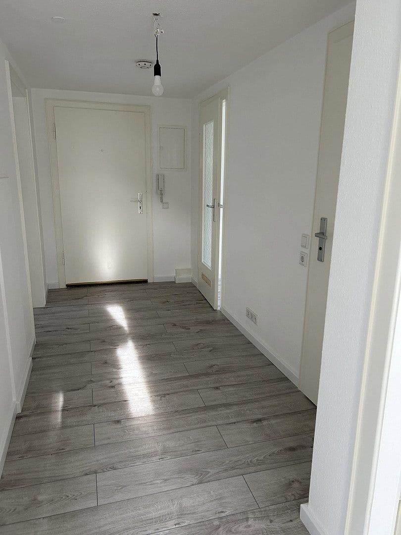 Prenájom bytu 3-izbový 68 m², Curieweg 12, Düsseldorf, Severné Porýnie - Westfálsko Prenájom bytu 3-izbový 68 m², Curieweg 12, Düsseldorf, Severné Porýnie - Westfálsko