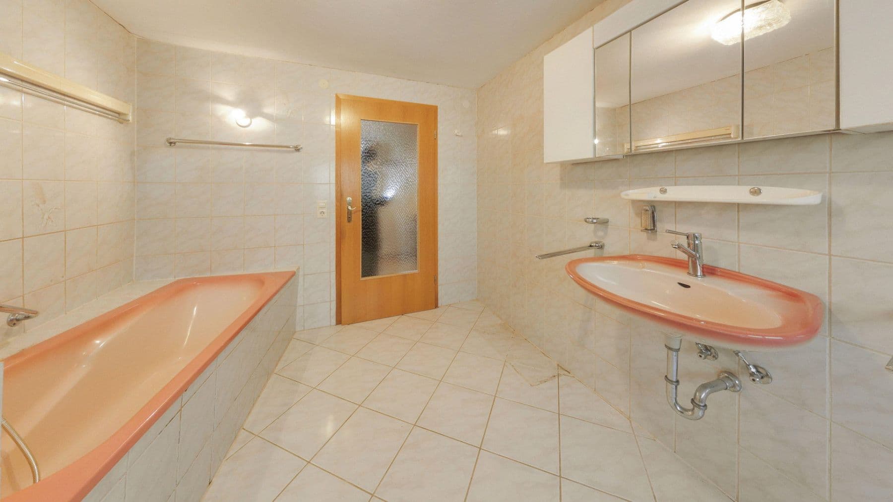 Predaj domu 140 m², pozemek 342 m², Ledergasse 8, Singen (Hohentwiel), Bádensko-Wurttembersko Predaj domu 140 m², pozemek 342 m², Ledergasse 8, Singen (Hohentwiel), Bádensko-Wurttembersko