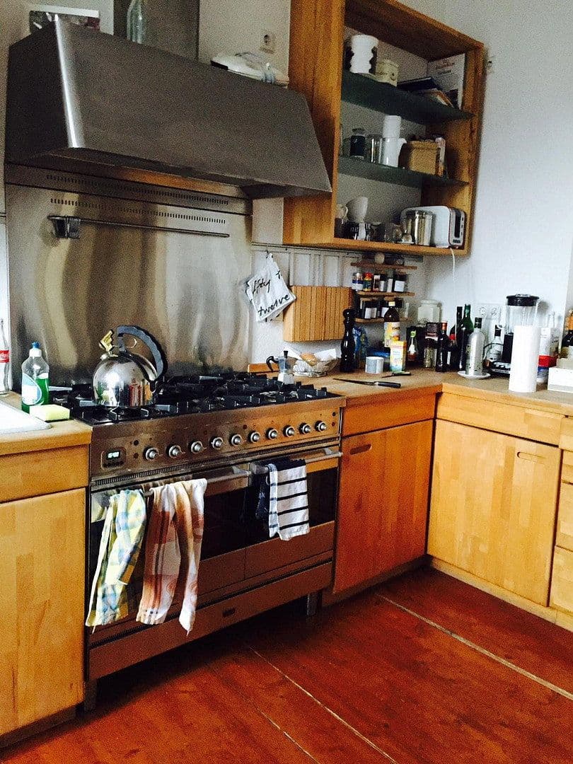 Prenájom bytu 4-izbový 110 m², Koblenz, Porýnie-Falcko Prenájom bytu 4-izbový 110 m², Koblenz, Porýnie-Falcko