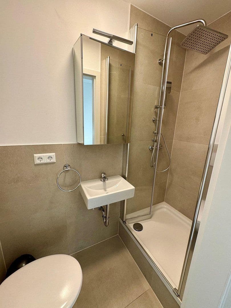 Prenájom bytu 1-izbový 25 m², Badener Str. 34, Durlach, Bádensko-Wurttembersko Prenájom bytu 1-izbový 25 m², Badener Str. 34, Durlach, Bádensko-Wurttembersko