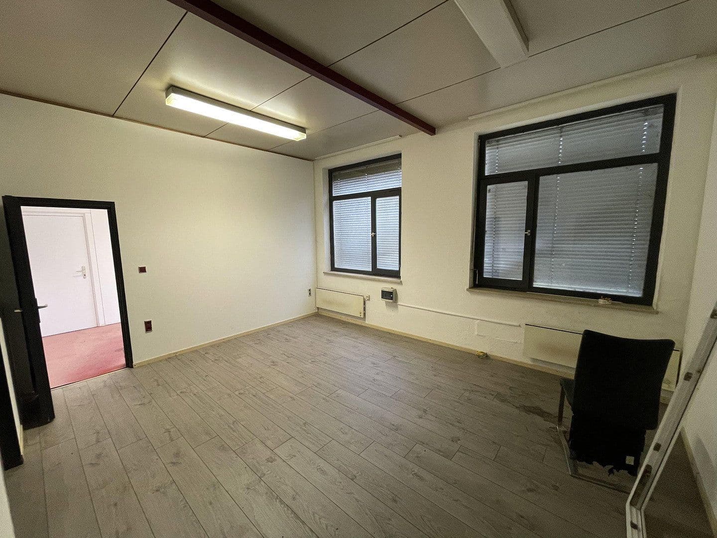 Prenájom kancelárie 30 m², Im Gewerbepark 1, Hunderdorf, Bavorsko Prenájom kancelárie 30 m², Im Gewerbepark 1, Hunderdorf, Bavorsko