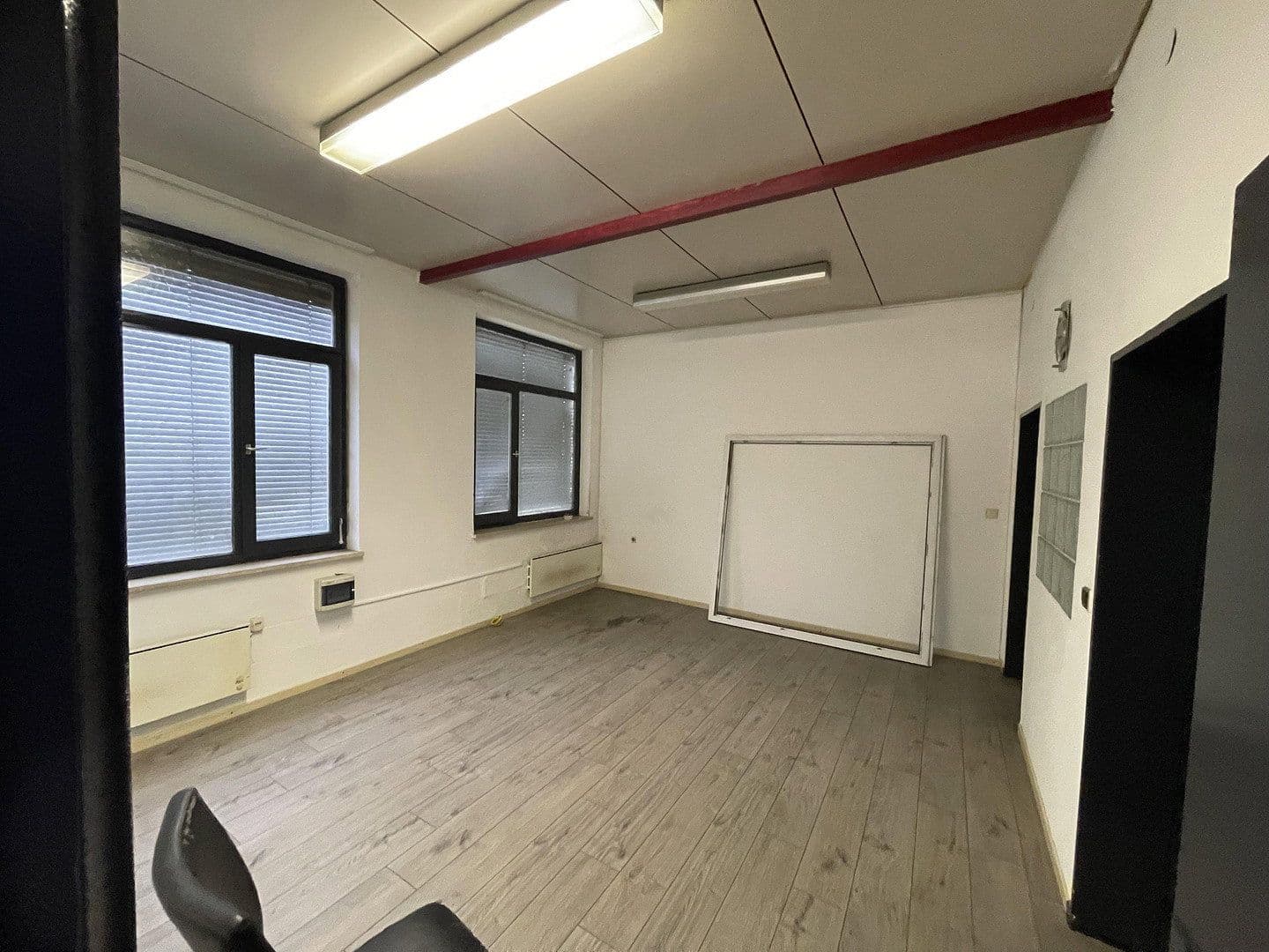 Prenájom kancelárie 30 m², Im Gewerbepark 1, Hunderdorf, Bavorsko Prenájom kancelárie 30 m², Im Gewerbepark 1, Hunderdorf, Bavorsko