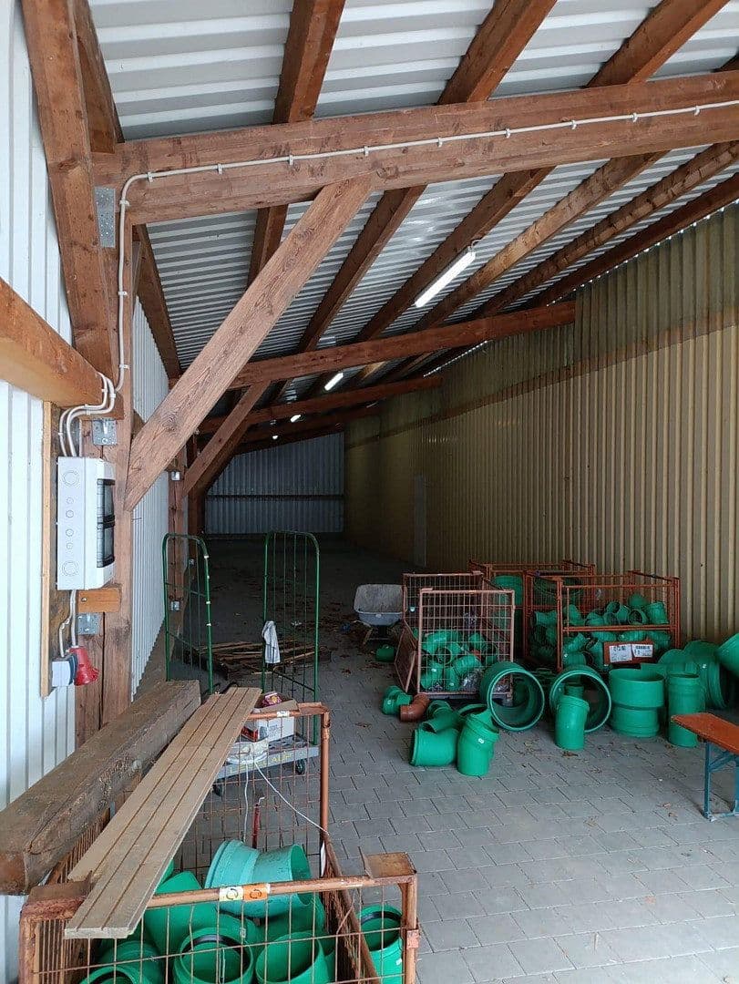 Prenájom nebytového priestoru 192 m², Im Gewerbepark 1, Hunderdorf, Bavorsko Prenájom nebytového priestoru 192 m², Im Gewerbepark 1, Hunderdorf, Bavorsko