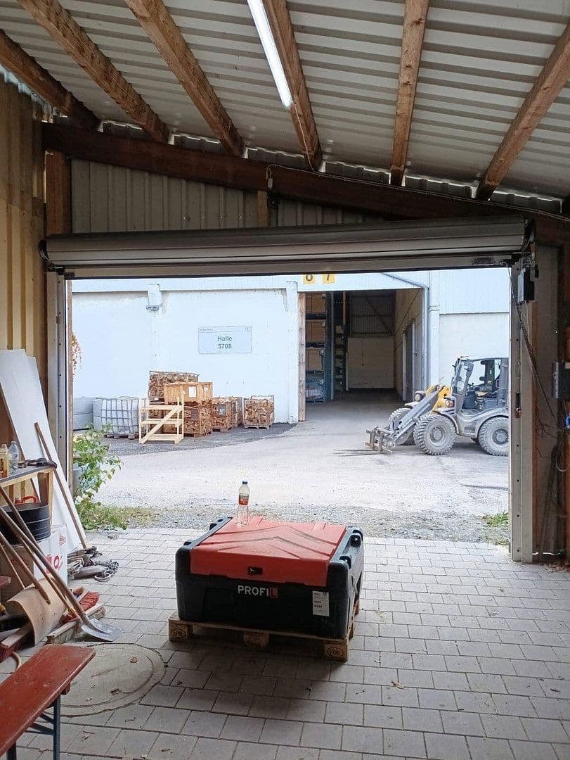 Prenájom nebytového priestoru 192 m², Im Gewerbepark 1, Hunderdorf, Bavorsko Prenájom nebytového priestoru 192 m², Im Gewerbepark 1, Hunderdorf, Bavorsko