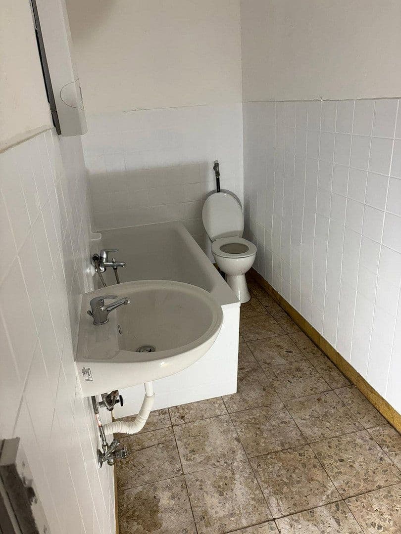 Prenájom bytu 2-izbový 62 m², Breyeller Straße 35, Nettetal, Severné Porýnie - Westfálsko Prenájom bytu 2-izbový 62 m², Breyeller Straße 35, Nettetal, Severné Porýnie - Westfálsko