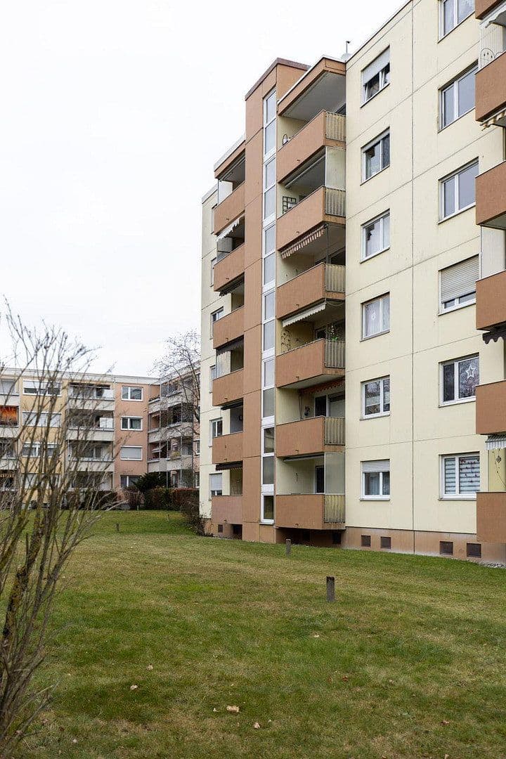 Prenájom bytu 3-izbový 85 m², Petersauracher Str. 39, Nürnberg, Bavorsko Prenájom bytu 3-izbový 85 m², Petersauracher Str. 39, Nürnberg, Bavorsko