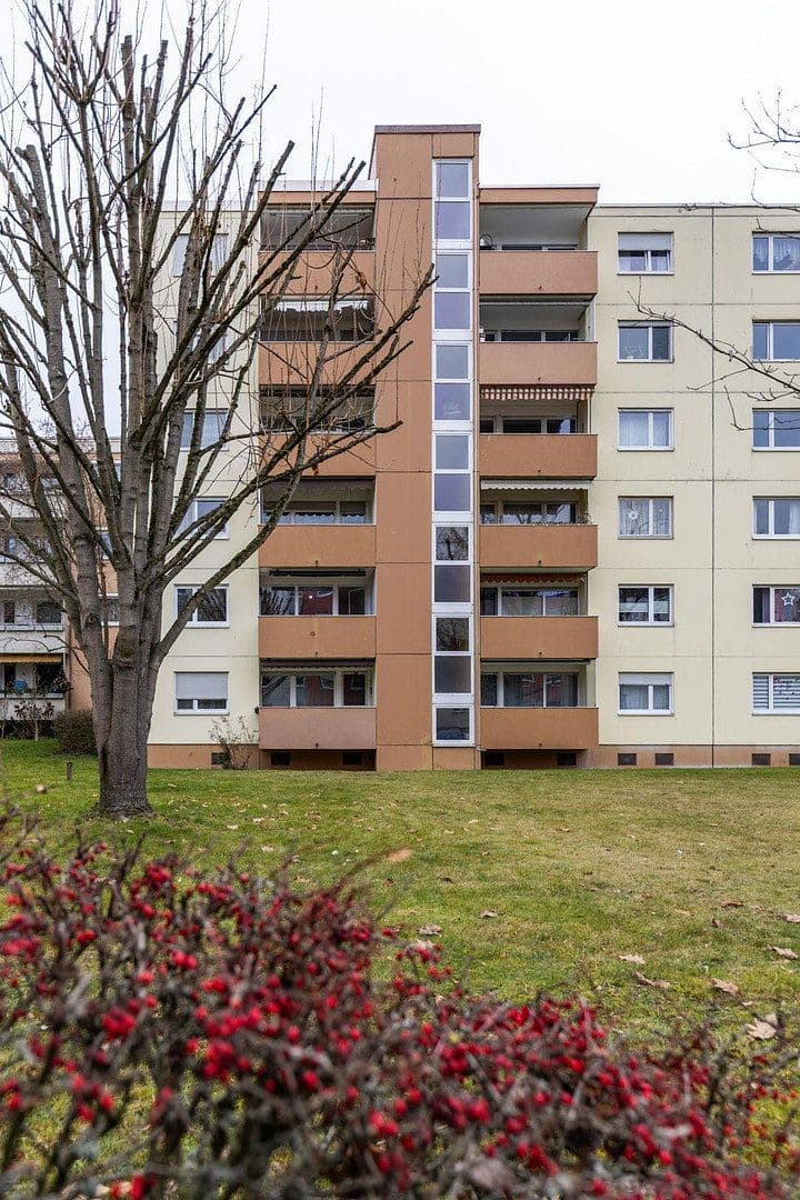 Prenájom bytu 3-izbový 85 m², Petersauracher Str. 39, Nürnberg, Bavorsko Prenájom bytu 3-izbový 85 m², Petersauracher Str. 39, Nürnberg, Bavorsko