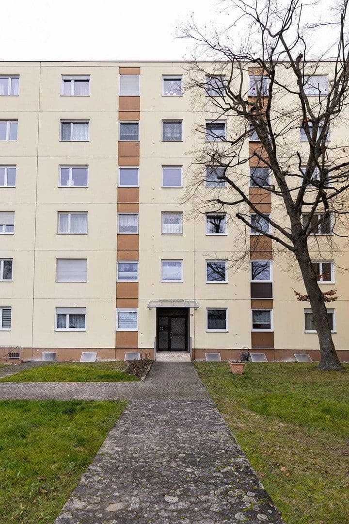 Prenájom bytu 3-izbový 85 m², Petersauracher Str. 39, Nürnberg, Bavorsko Prenájom bytu 3-izbový 85 m², Petersauracher Str. 39, Nürnberg, Bavorsko