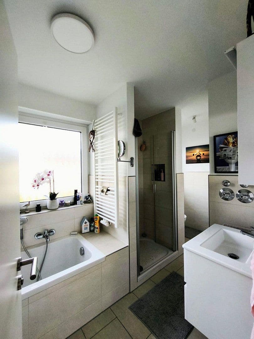 Prenájom bytu 4-izbový 127 m², Obertaufkirchen, Bavorsko Prenájom bytu 4-izbový 127 m², Obertaufkirchen, Bavorsko