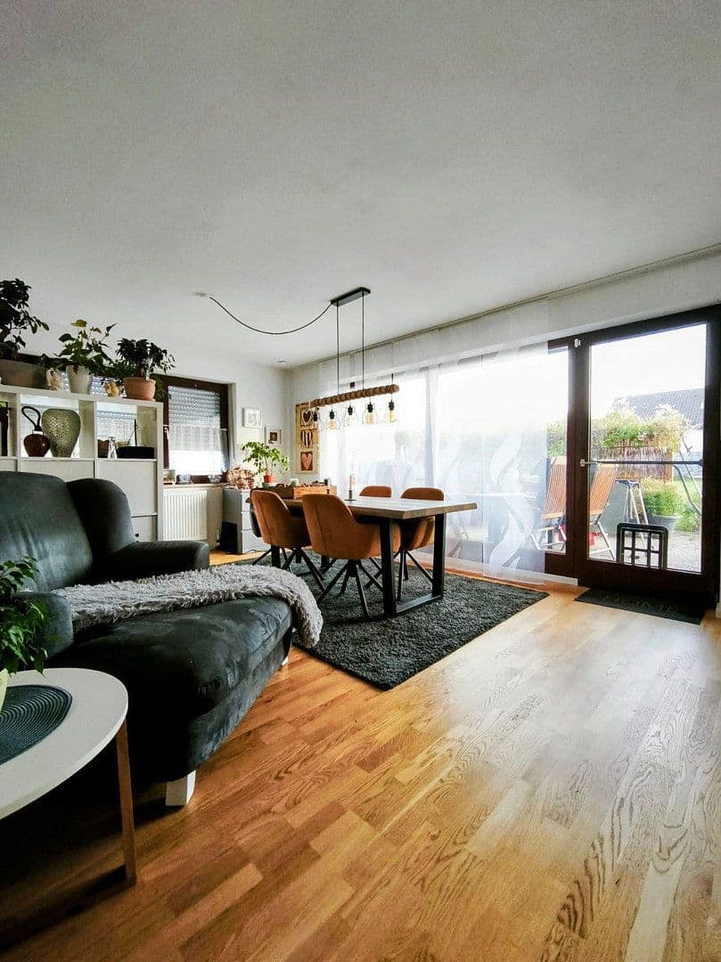 Prenájom bytu 4-izbový 127 m², Obertaufkirchen, Bavorsko Prenájom bytu 4-izbový 127 m², Obertaufkirchen, Bavorsko