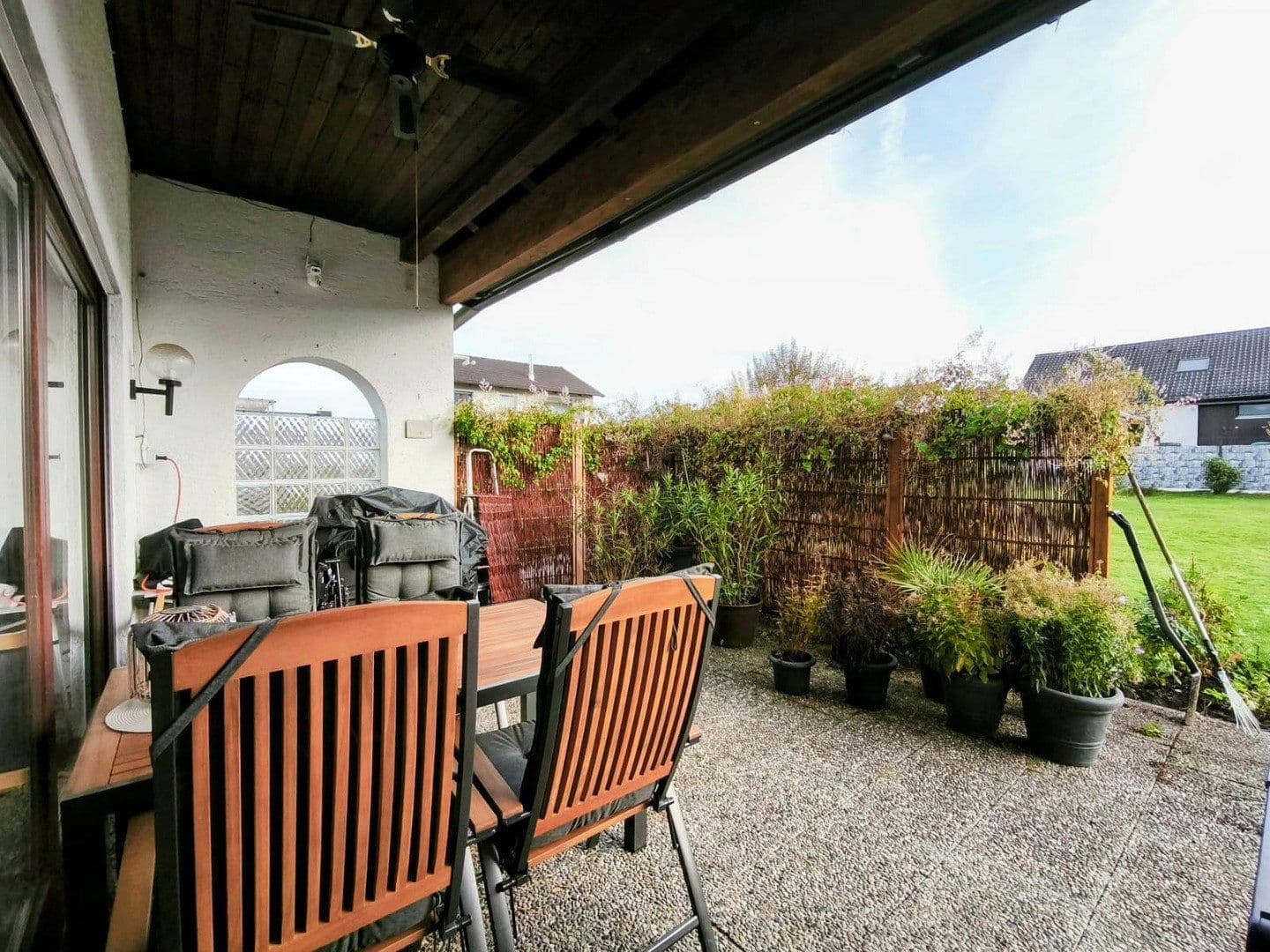 Prenájom bytu 4-izbový 127 m², Obertaufkirchen, Bavorsko Prenájom bytu 4-izbový 127 m², Obertaufkirchen, Bavorsko