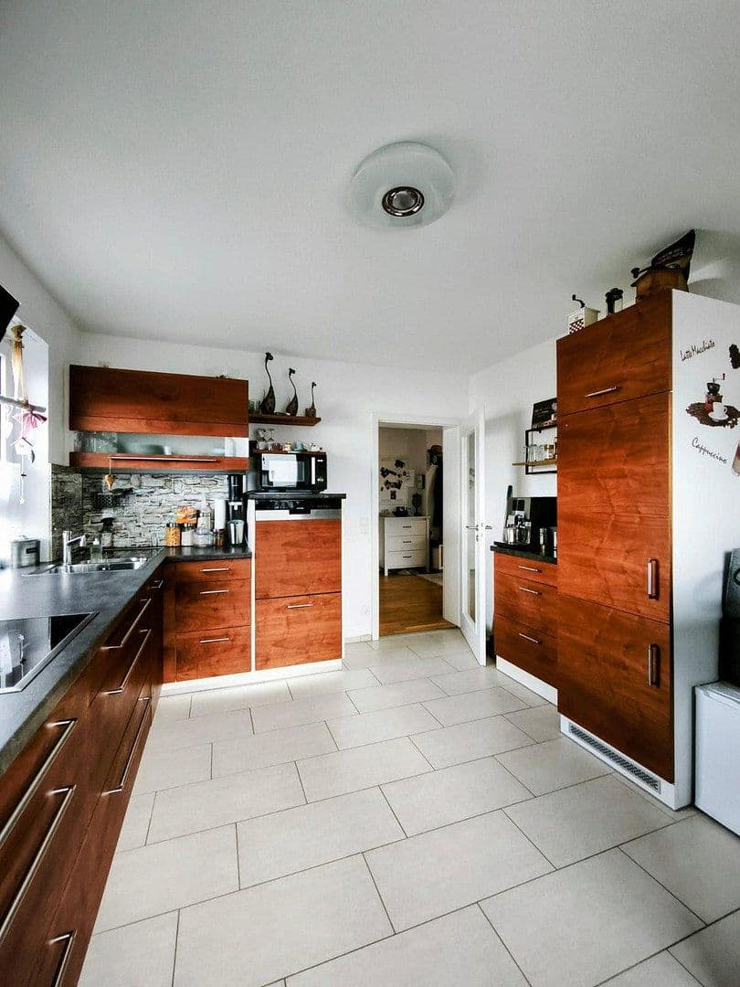 Prenájom bytu 4-izbový 127 m², Obertaufkirchen, Bavorsko Prenájom bytu 4-izbový 127 m², Obertaufkirchen, Bavorsko