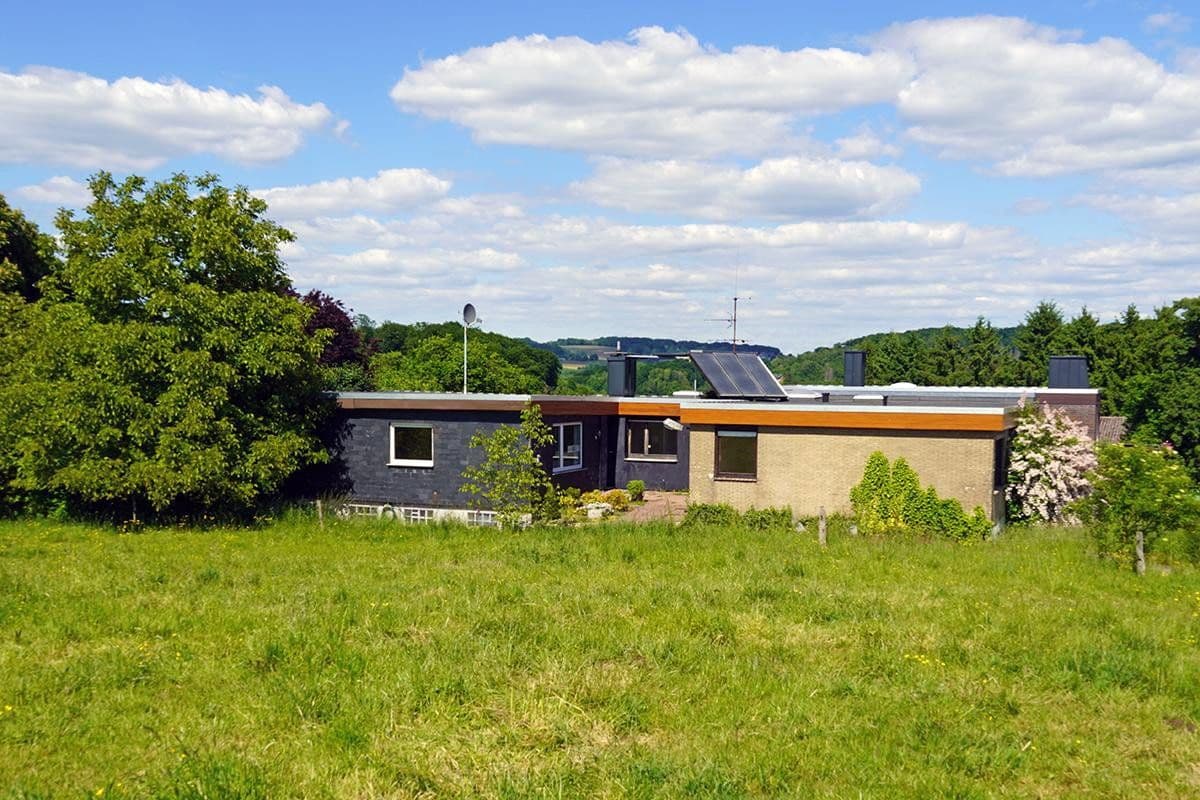 Predaj domu 171 m², pozemek 3.806 m², Untersteinbach 1, Bergisch Gladbach, Severné Porýnie - Westfálsko Predaj domu 171 m², pozemek 3.806 m², Untersteinbach 1, Bergisch Gladbach, Severné Porýnie - Westfálsko