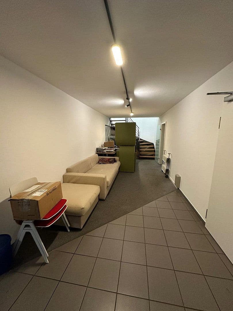 Prenájom kancelárie 298 m², Frankfurt am Main, Hesensko Prenájom kancelárie 298 m², Frankfurt am Main, Hesensko