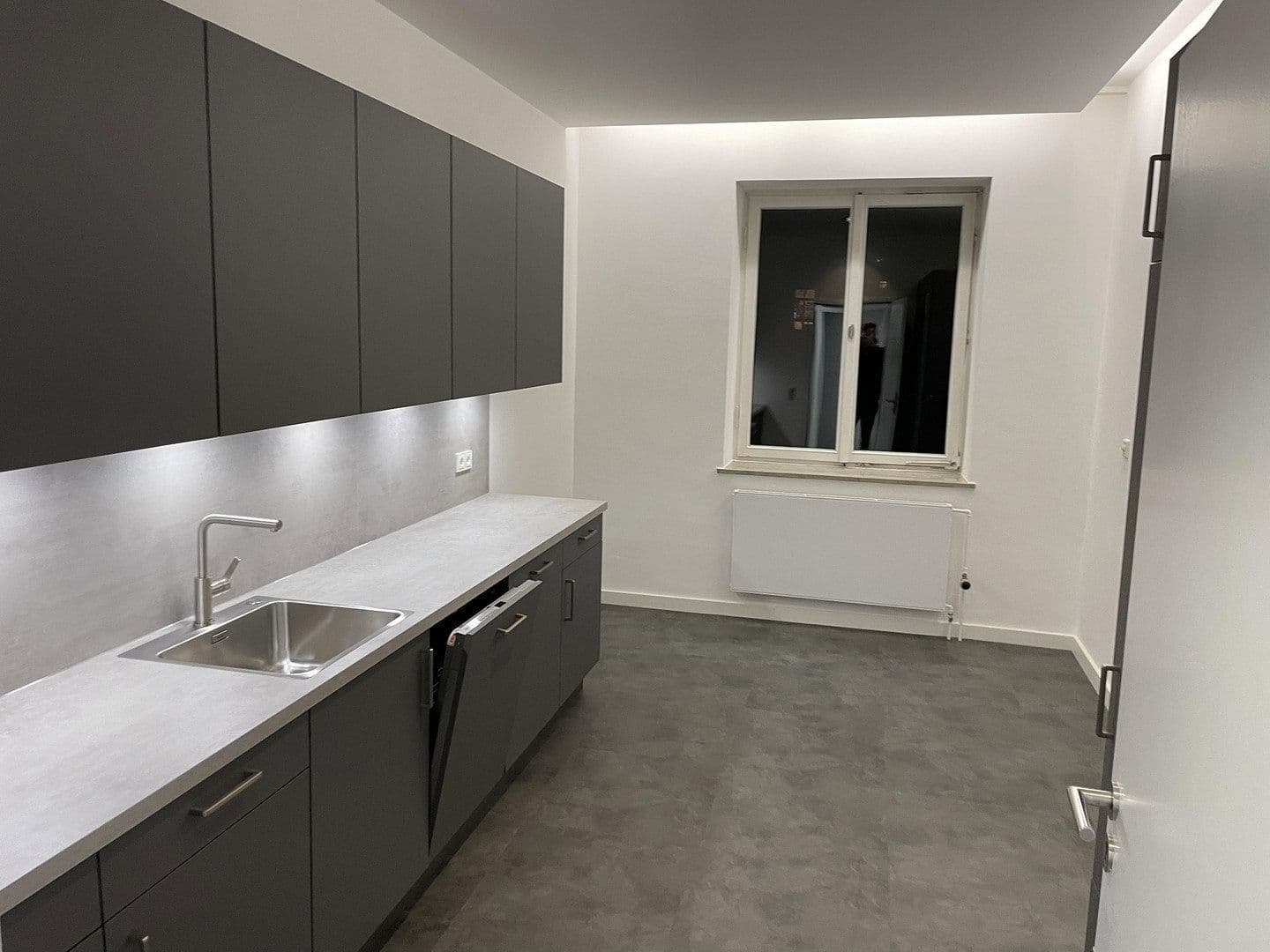 Prenájom kancelárie 415 m², Leopoldstraße 55, München, Bavorsko Prenájom kancelárie 415 m², Leopoldstraße 55, München, Bavorsko