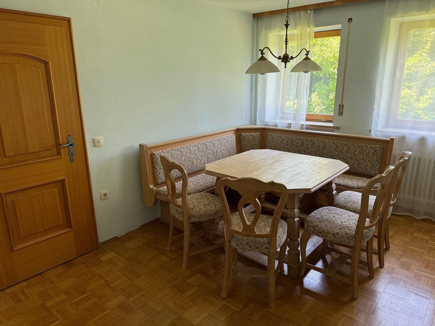 Predaj domu 180 m², pozemek 1.660 m², Sulzbach-Rosenberg, Bavorsko Predaj domu 180 m², pozemek 1.660 m², Sulzbach-Rosenberg, Bavorsko