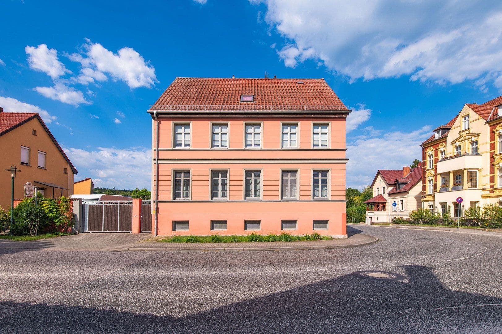 Predaj domu 506 m², pozemek 625 m², Gransee, Brandenbursko Predaj domu 506 m², pozemek 625 m², Gransee, Brandenbursko