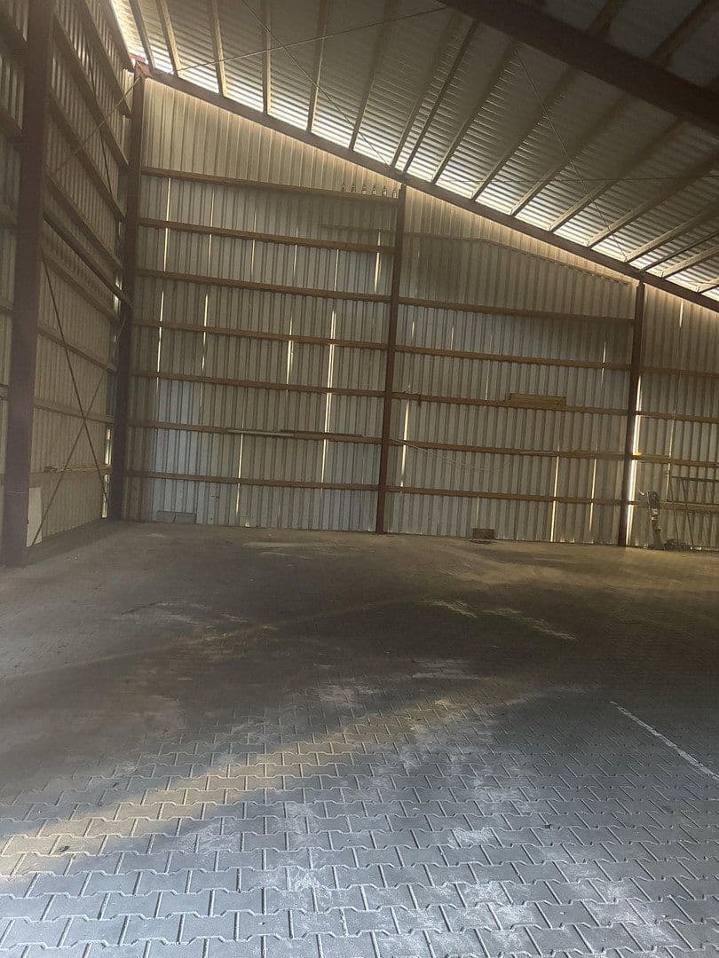 Prenájom nebytového priestoru 780 m², Wandlitz, Brandenbursko Prenájom nebytového priestoru 780 m², Wandlitz, Brandenbursko