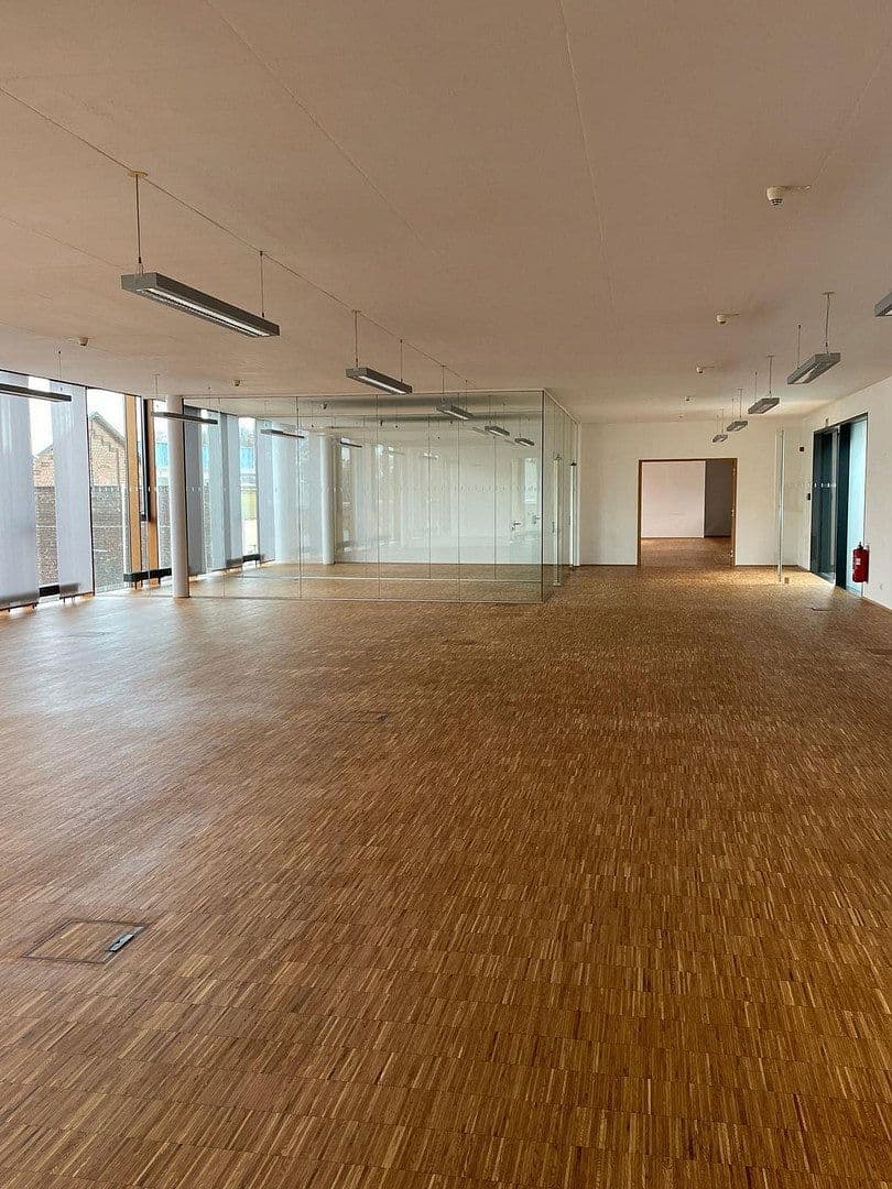 Prenájom kancelárie 1.314 m², Industriestraße 30, Remscheid, Severné Porýnie - Westfálsko Prenájom kancelárie 1.314 m², Industriestraße 30, Remscheid, Severné Porýnie - Westfálsko