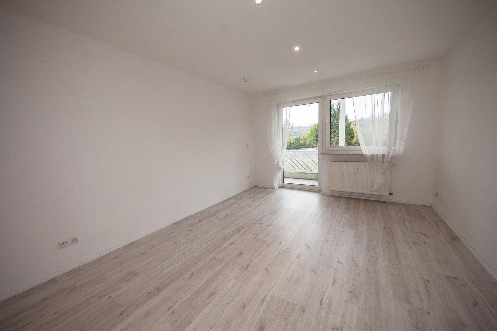 Prenájom bytu 2-izbový 49 m², Ilmenau, Durínsko Prenájom bytu 2-izbový 49 m², Ilmenau, Durínsko