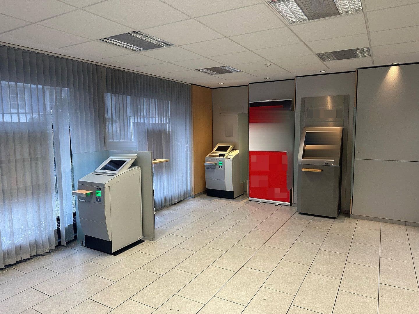 Prenájom nebytového priestoru 198 m², Weinstraße 41, Wachenheim an der Weinstraße, Porýnie-Falcko Prenájom nebytového priestoru 198 m², Weinstraße 41, Wachenheim an der Weinstraße, Porýnie-Falcko