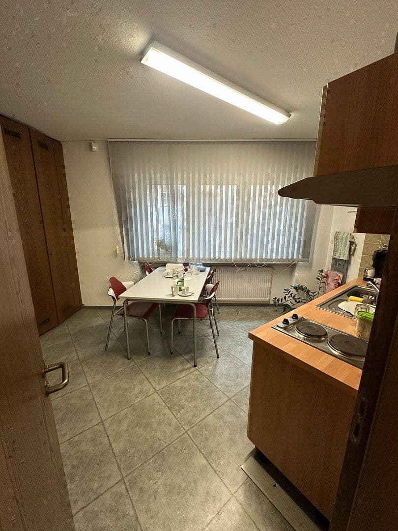 Prenájom nebytového priestoru 198 m², Weinstraße 41, Wachenheim an der Weinstraße, Porýnie-Falcko Prenájom nebytového priestoru 198 m², Weinstraße 41, Wachenheim an der Weinstraße, Porýnie-Falcko