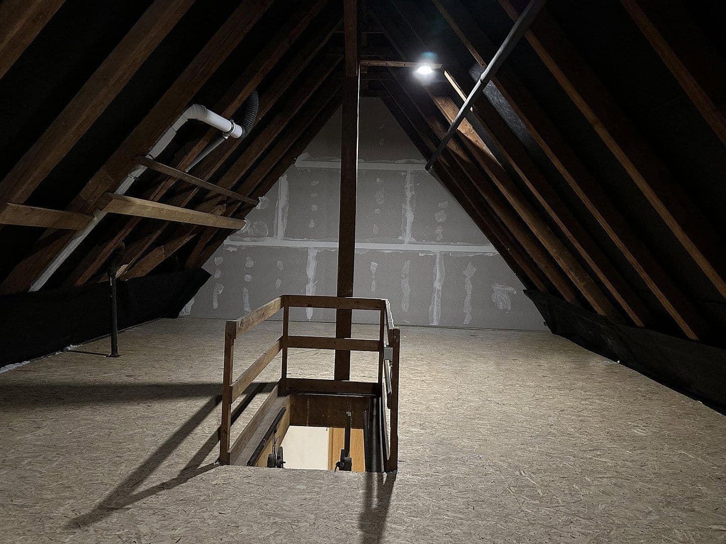 Prenájom bytu 3-izbový 94 m², Badstr. 131, Egloffstein, Bavorsko Prenájom bytu 3-izbový 94 m², Badstr. 131, Egloffstein, Bavorsko