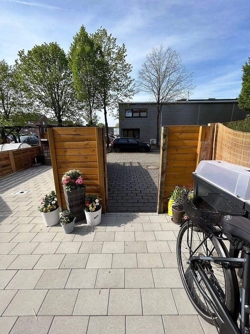 Predaj domu 233 m², pozemek 384 m², Uhlandstraße, Hörstel, Severné Porýnie - Westfálsko Predaj domu 233 m², pozemek 384 m², Uhlandstraße, Hörstel, Severné Porýnie - Westfálsko