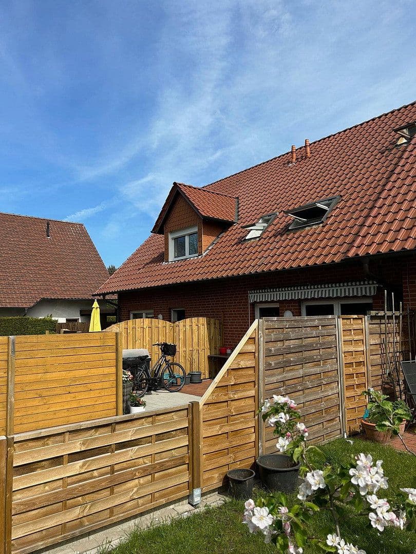 Predaj domu 233 m², pozemek 384 m², Uhlandstraße, Hörstel, Severné Porýnie - Westfálsko Predaj domu 233 m², pozemek 384 m², Uhlandstraße, Hörstel, Severné Porýnie - Westfálsko