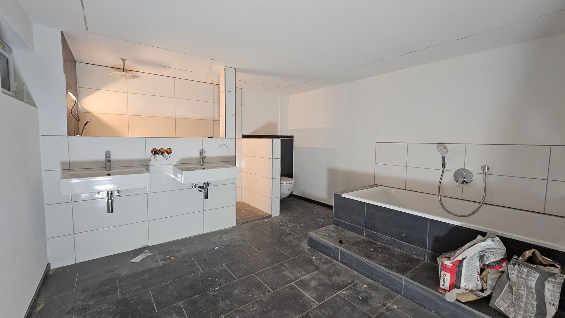 Prenájom bytu 5-izbový 160 m², Bahnhofstraße 18/3, Salem, Bádensko-Wurttembersko Prenájom bytu 5-izbový 160 m², Bahnhofstraße 18/3, Salem, Bádensko-Wurttembersko