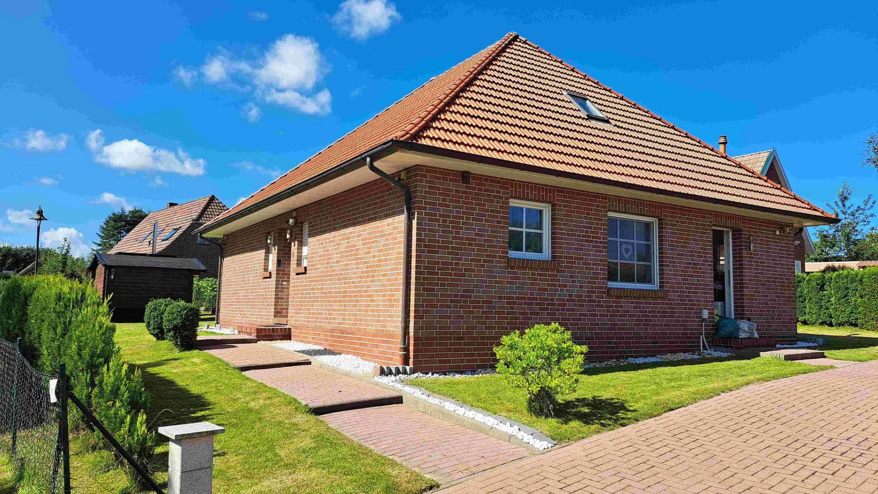 Predaj domu 103 m², pozemek 599 m², Dornum, Dolné Sasko Predaj domu 103 m², pozemek 599 m², Dornum, Dolné Sasko