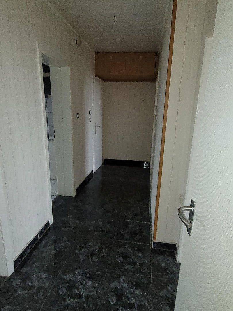 Prenájom bytu 3-izbový 68 m², Letjensstr. 23, Duisburg, Severné Porýnie - Westfálsko Prenájom bytu 3-izbový 68 m², Letjensstr. 23, Duisburg, Severné Porýnie - Westfálsko