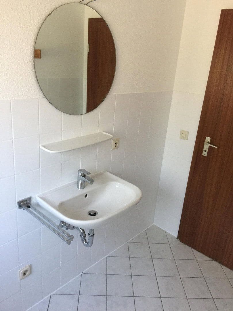 Prenájom bytu 3-izbový 86 m², Bruchsal, Bádensko-Wurttembersko Prenájom bytu 3-izbový 86 m², Bruchsal, Bádensko-Wurttembersko