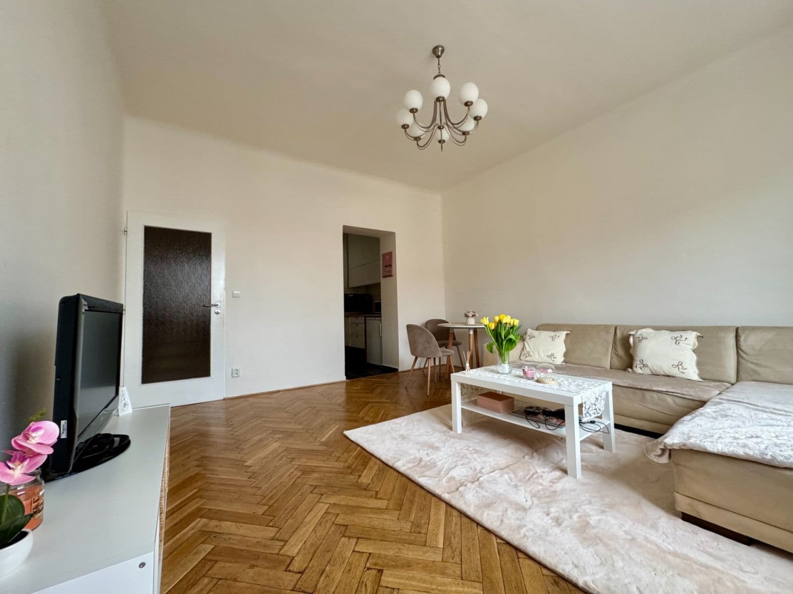 Prenájom bytu 2-izbový 55 m², Sokolovská, Praha, Praha Prenájom bytu 2-izbový 55 m², Sokolovská, Praha, Praha