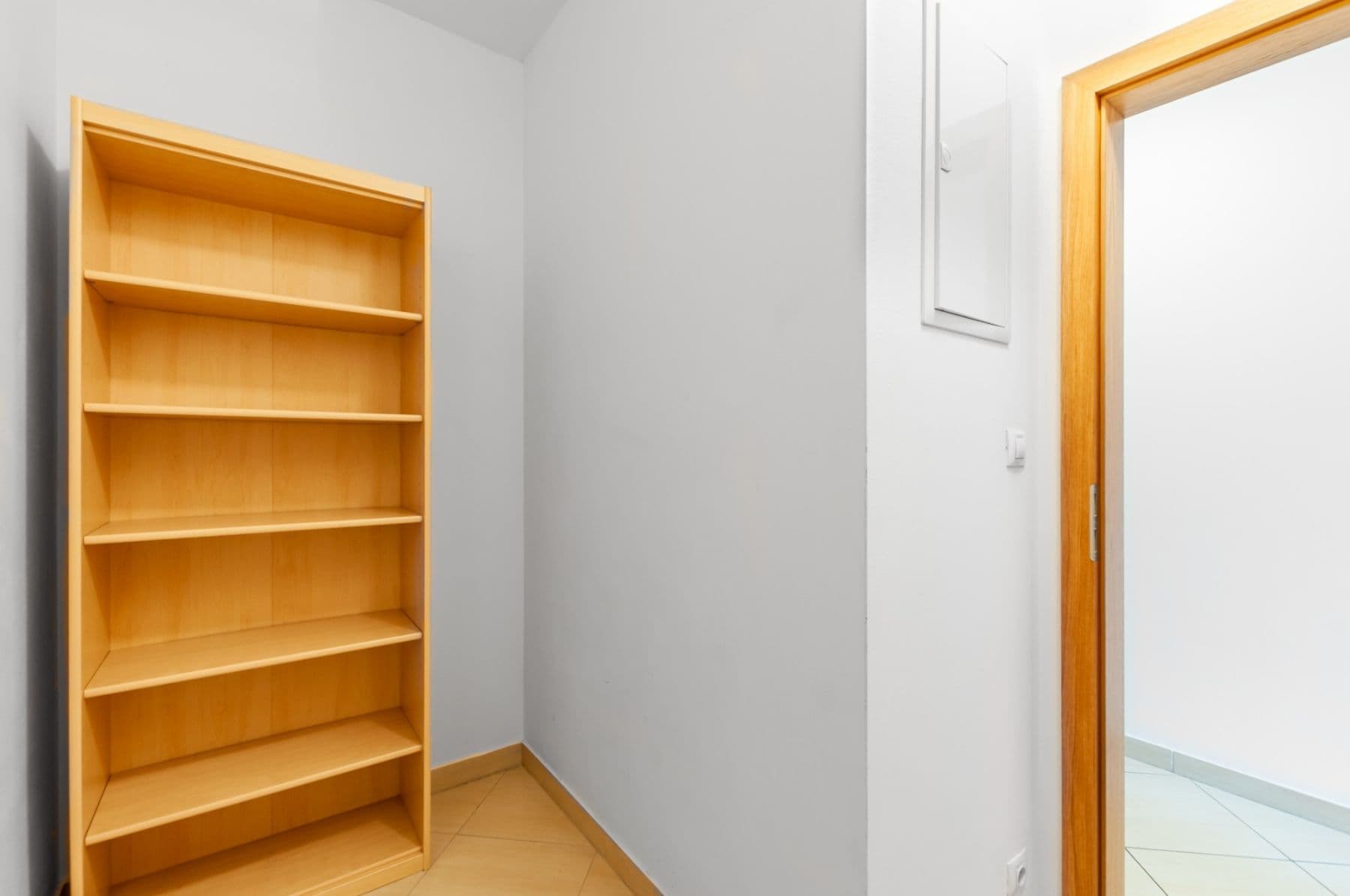 Prenájom bytu 1-izbový 41 m², Na Maninách, Praha, Praha Prenájom bytu 1-izbový 41 m², Na Maninách, Praha, Praha