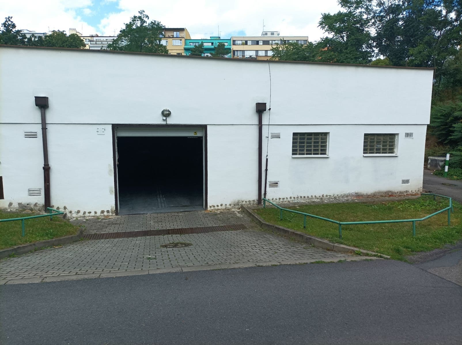 Prenájom garáže 20 m², Praha, Praha Prenájom garáže 20 m², Praha, Praha