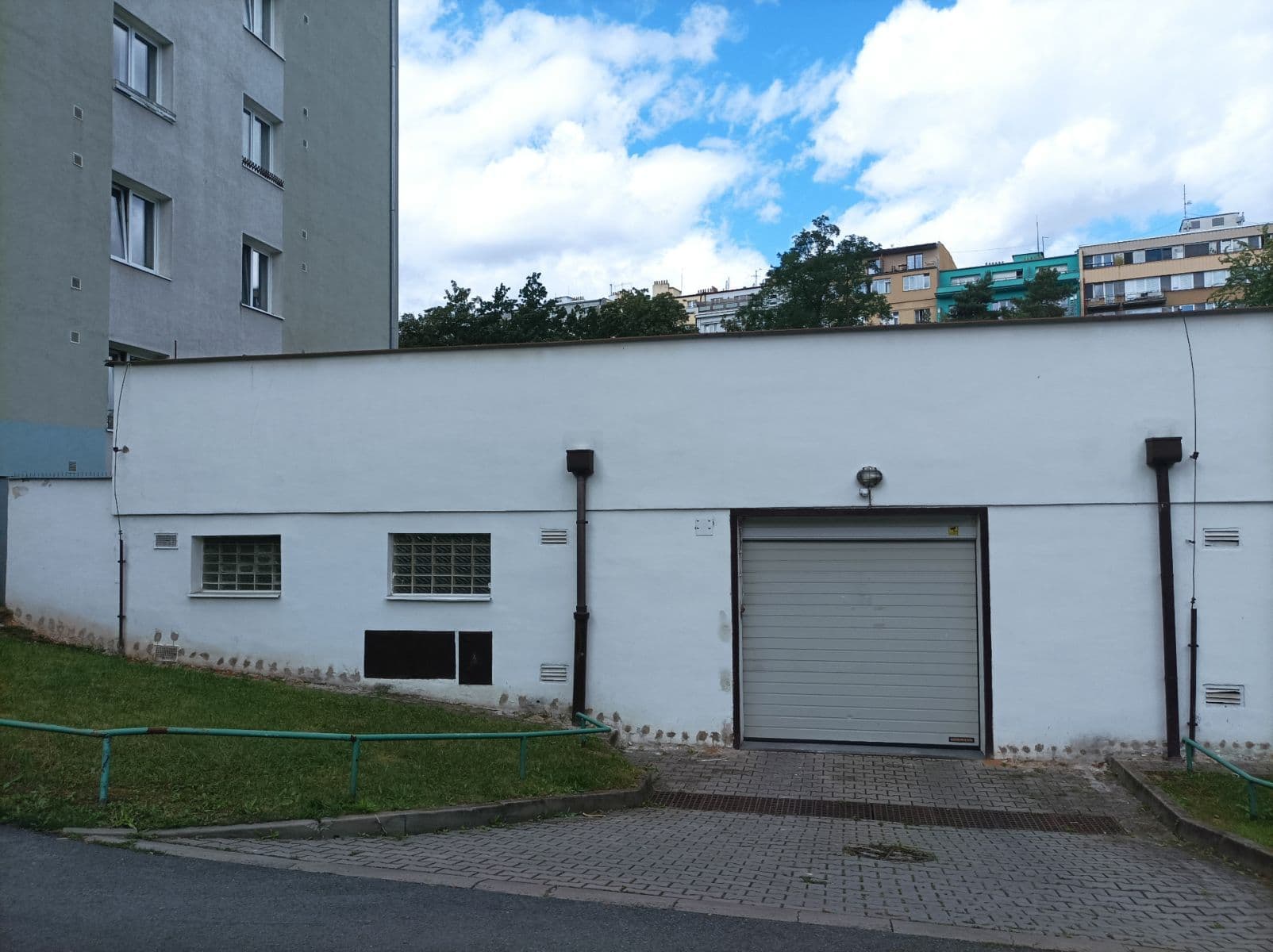 Prenájom garáže 20 m², Praha, Praha Prenájom garáže 20 m², Praha, Praha