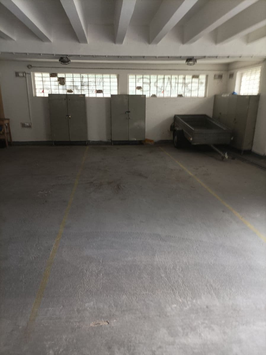 Prenájom garáže 20 m², Praha, Praha Prenájom garáže 20 m², Praha, Praha