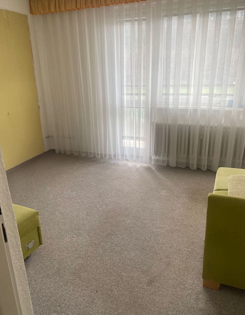 Predaj bytu 3-izbový 60 m², Lidická, Karlovy Vary, Karlovarský kraj Predaj bytu 3-izbový 60 m², Lidická, Karlovy Vary, Karlovarský kraj