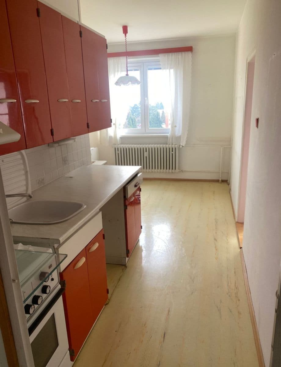 Predaj bytu 3-izbový 60 m², Lidická, Karlovy Vary, Karlovarský kraj Predaj bytu 3-izbový 60 m², Lidická, Karlovy Vary, Karlovarský kraj
